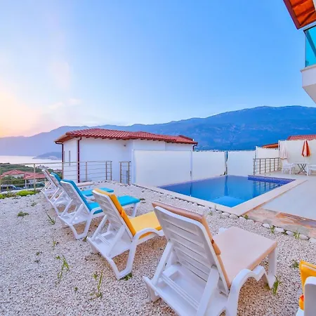 4 Hotel 4*